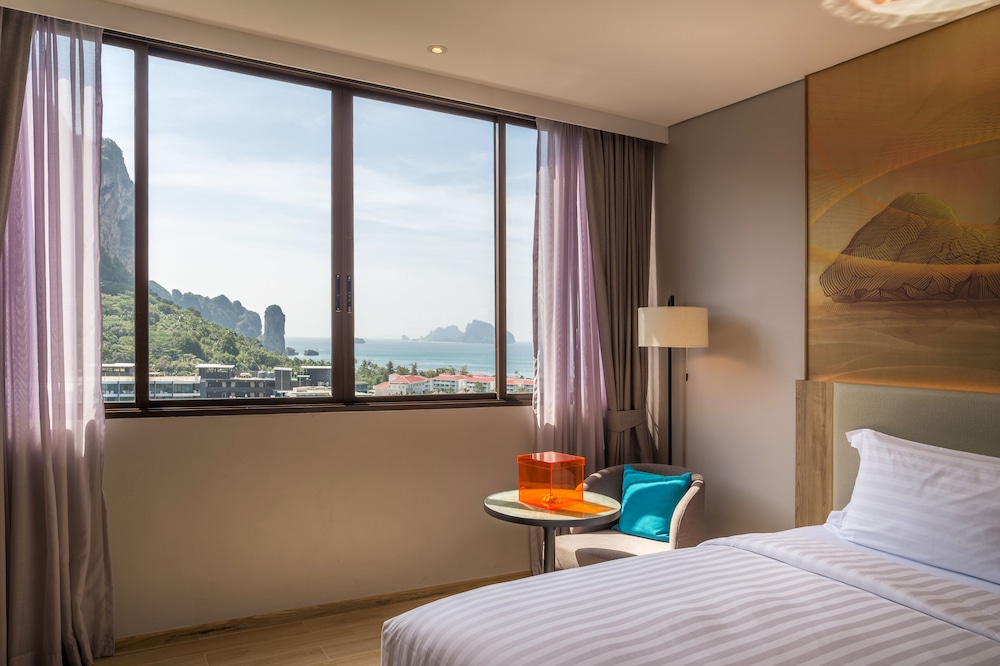 Holiday Inn Resort Krabi Ao Nang Beach 30/79