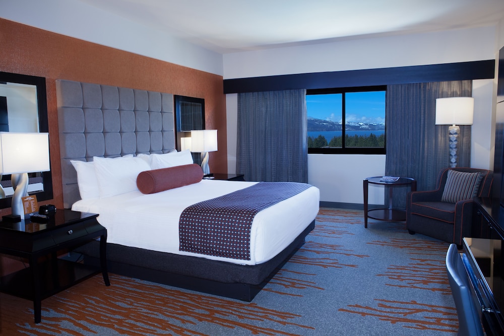 Golden Nugget Lake Tahoe Hotel & Casino 12/56