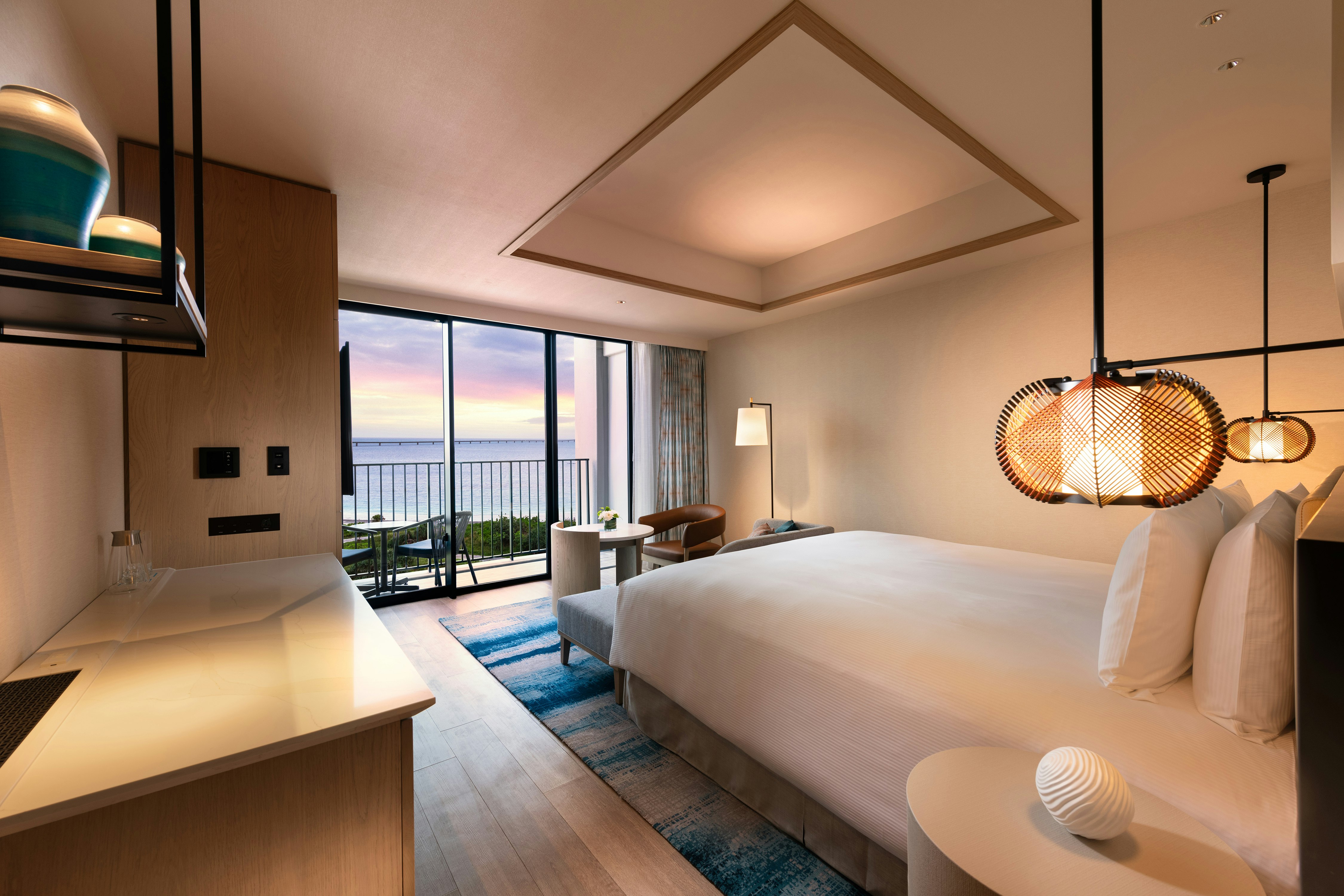Deluxe, King Bed, Sunset View