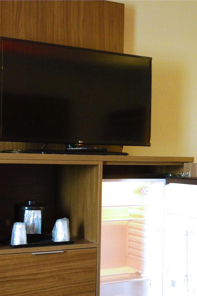 Kalika Hotel Niagara Falls Downtown NY 2/28