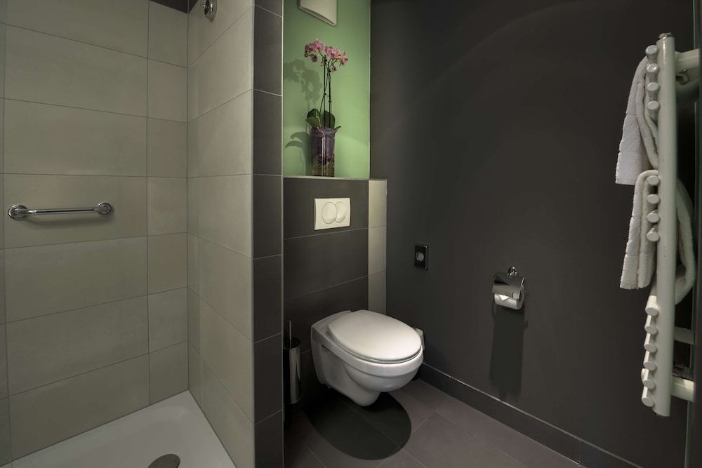 Best Western Plus Lakeside Hotel 20/58