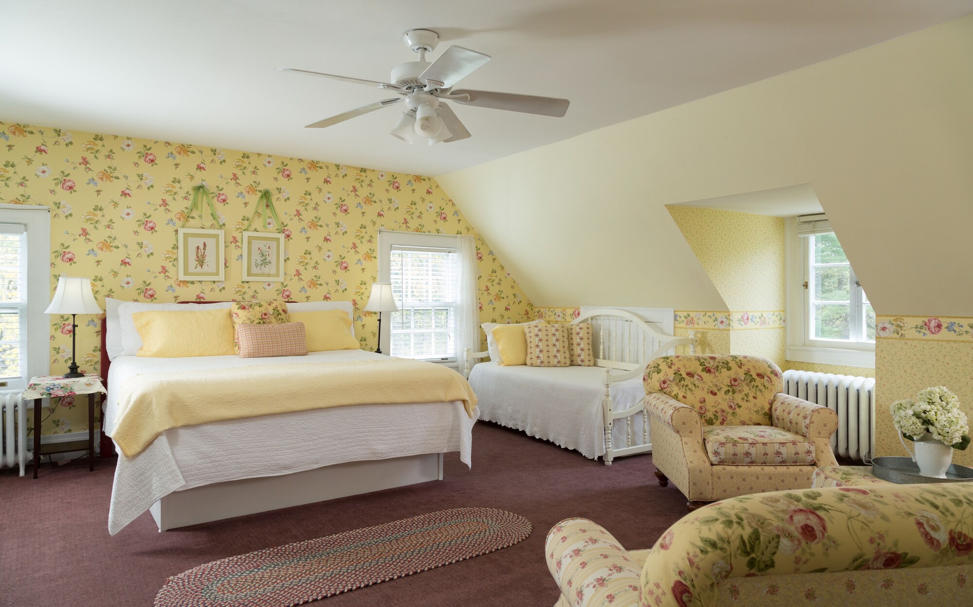 Signature, Plus, 1 King and 1 Single Beds, Private Bathroom