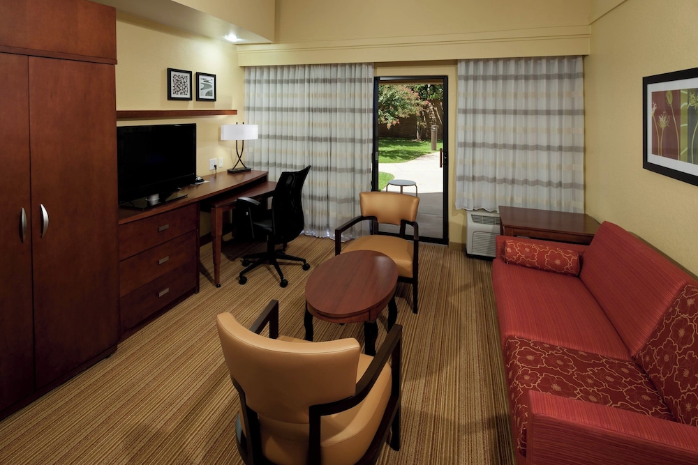 Courtyard Texarkana 40/56