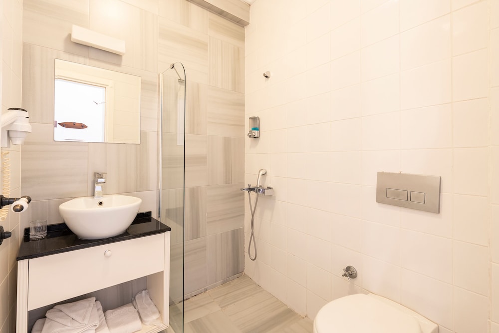 Bouti Ayvalik Otel 49/50