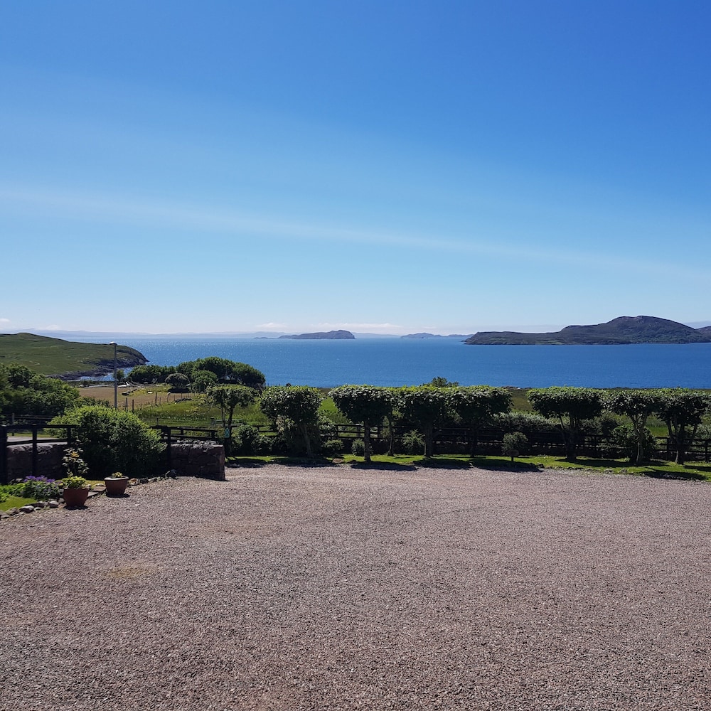 Summer Isles Hotel 41/50