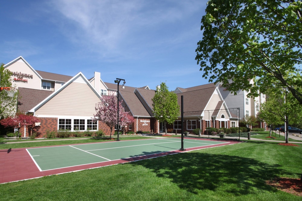 Residence Inn By Marriott West Springfield 18/35