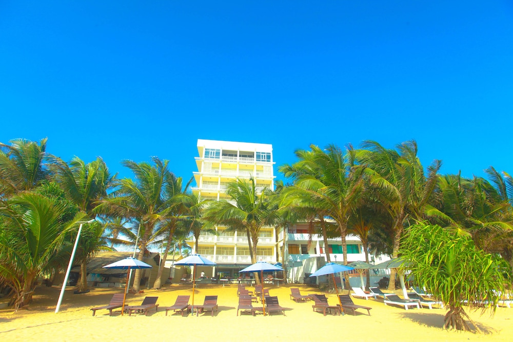Beacon Beach Hotel 47/56
