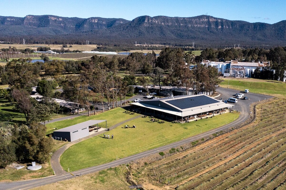 Hunter Valley Resort + Farm 21/37