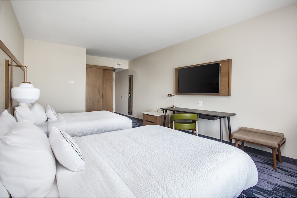 Fairfield Inn Suites Lebanon 14/37