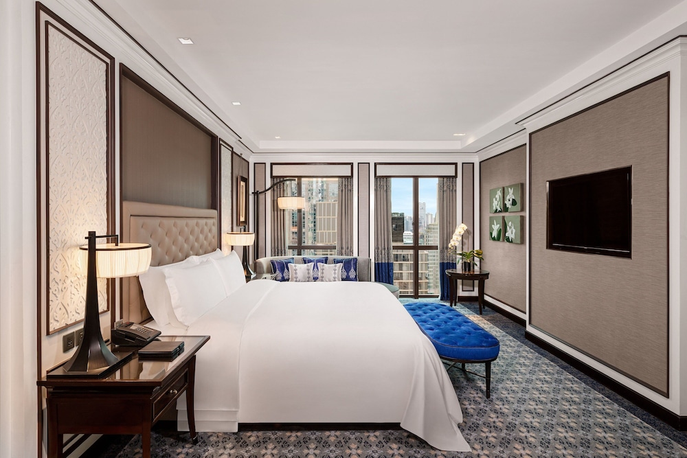 THE ATHENEE HOTEL, A LUXURY COLLECTION HOTEL BANGKOK 11/63