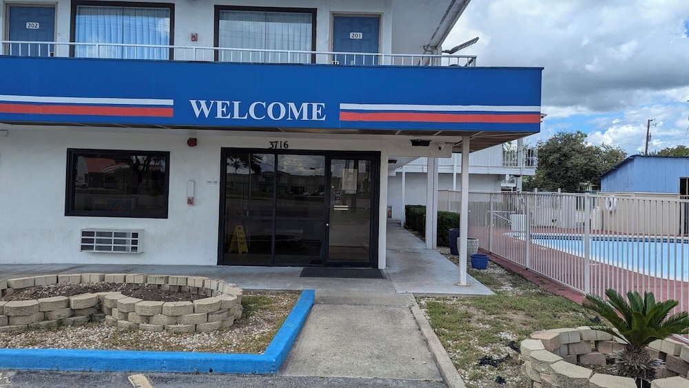 Motel6 Victoria, TX in VICTORIA - TX
