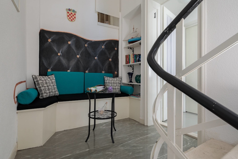 Peristil Luxury Rooms 49/67
