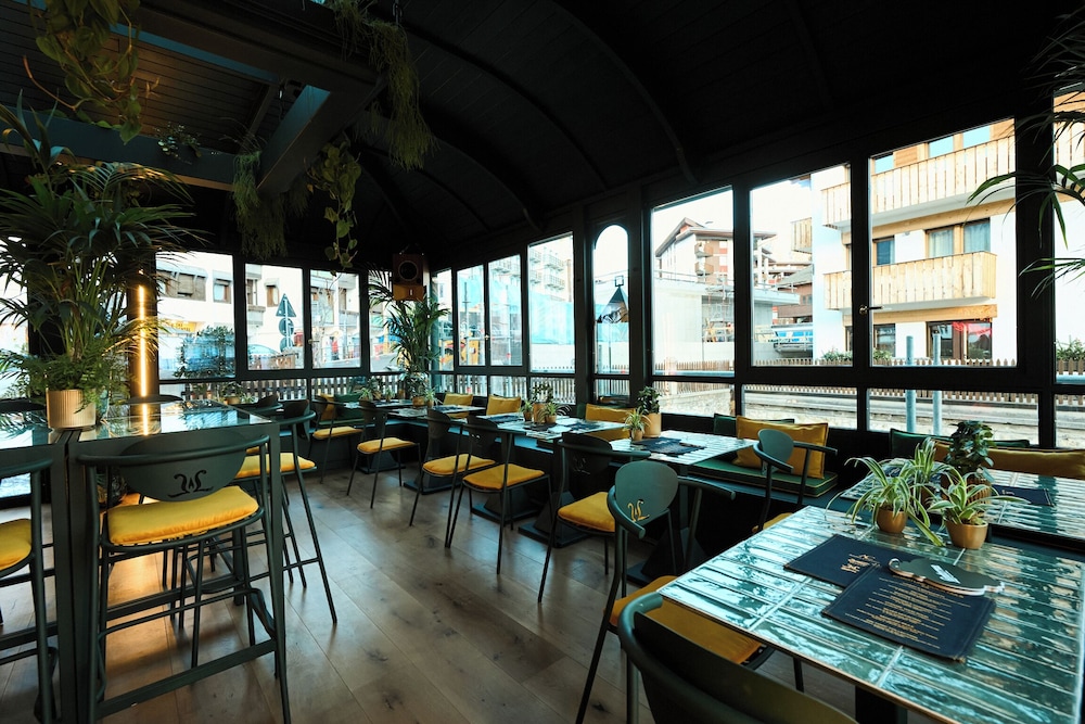 Ambra Cortina Luxury Fashion Boutique Hotel 48/55