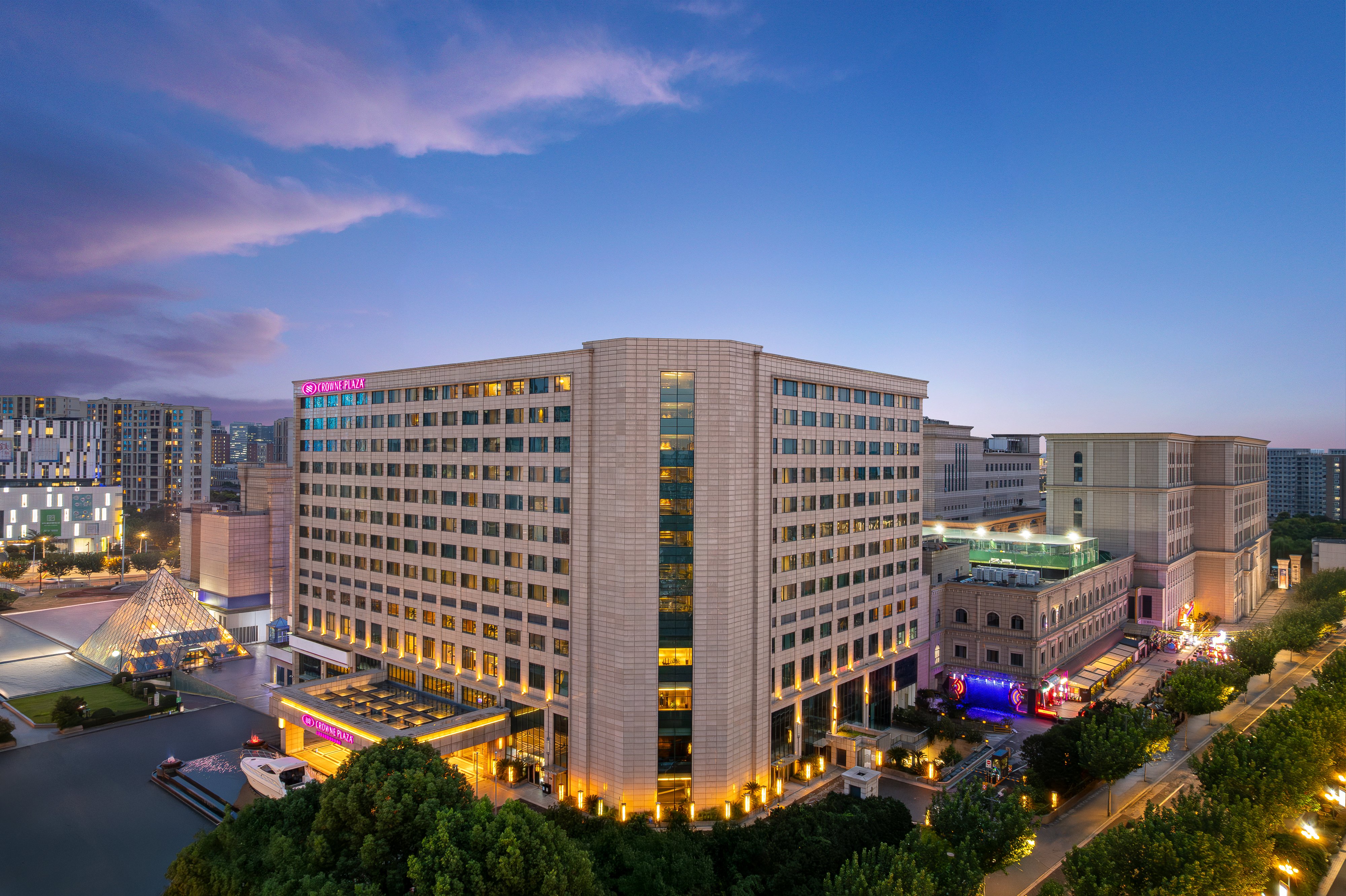 Crowne Plaza Shanghai Noah Square 6/50
