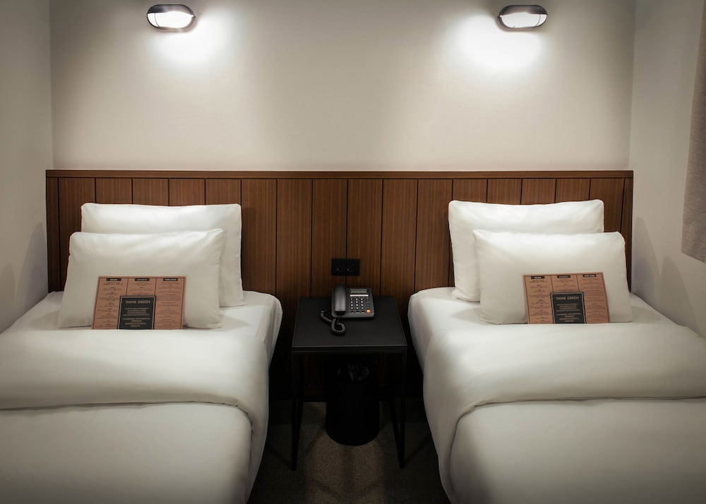 Lumia Hotel Myeongdong 10/25