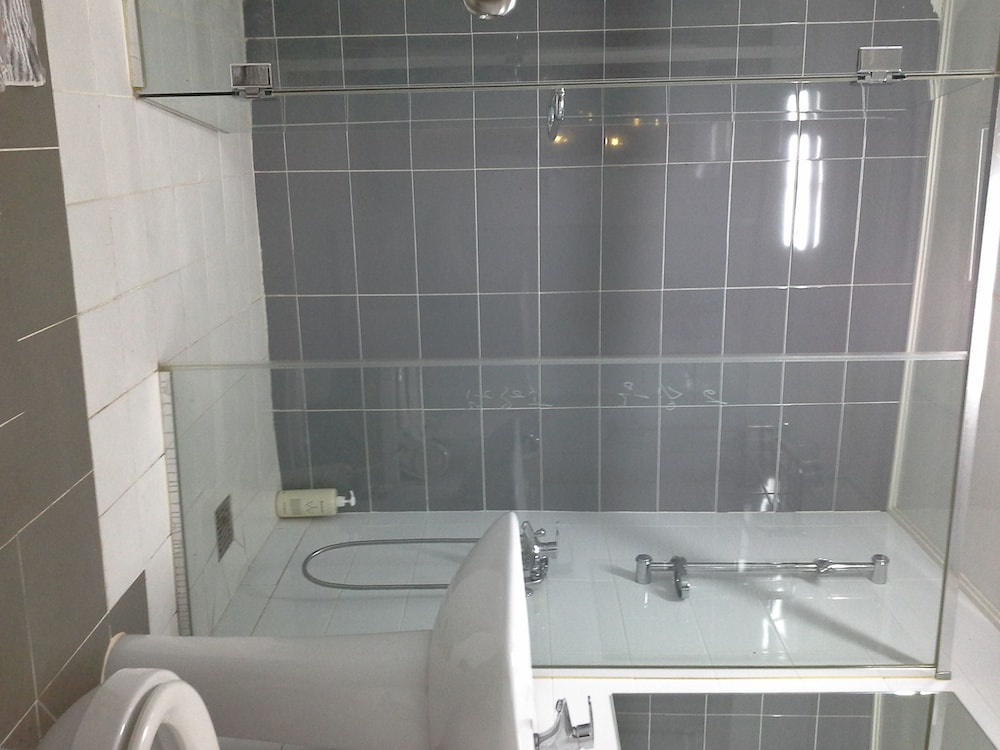 MAMA GUEST HOUSE 65/67