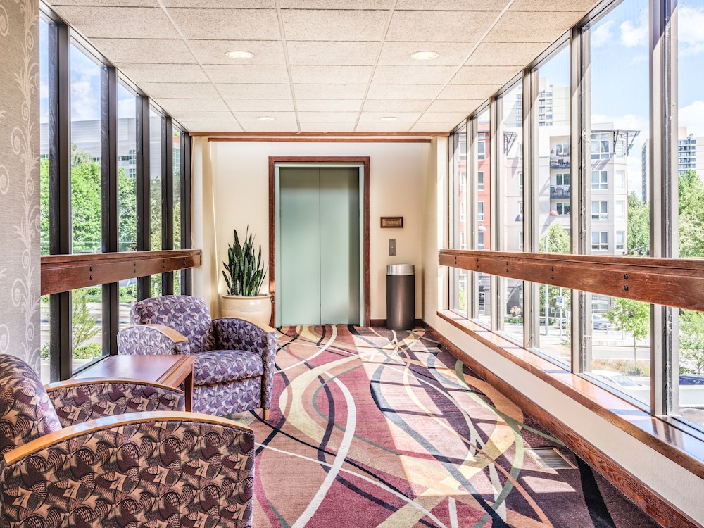 University Place Hotel Conference Center 38/51
