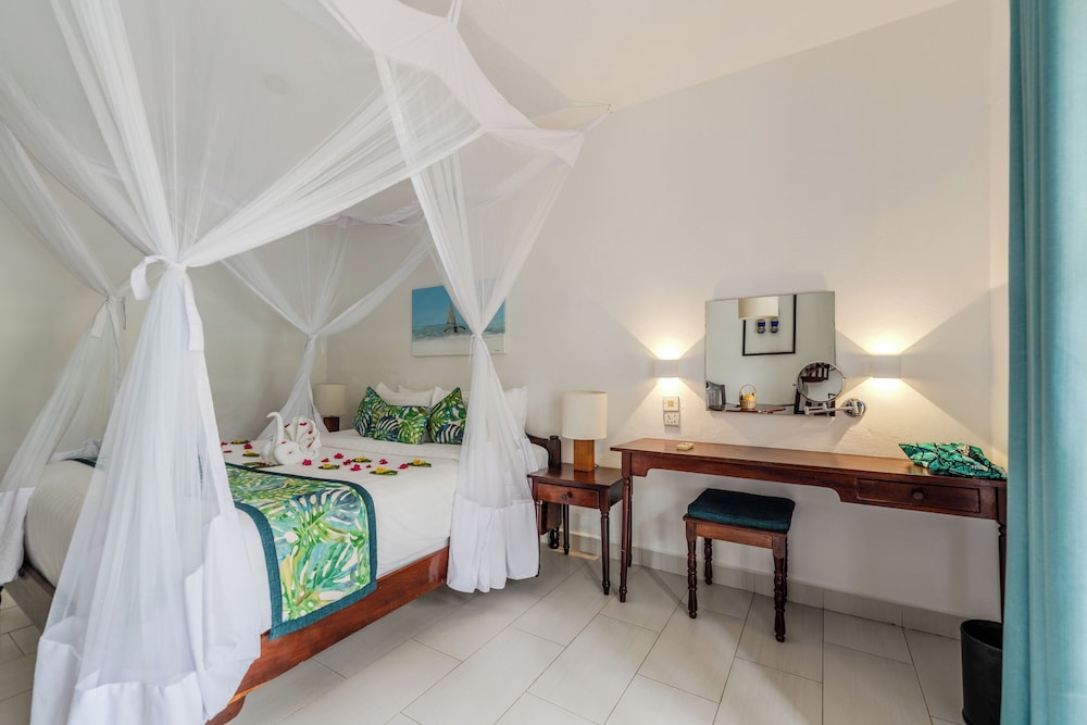DIANI SEA RESORT 10/50