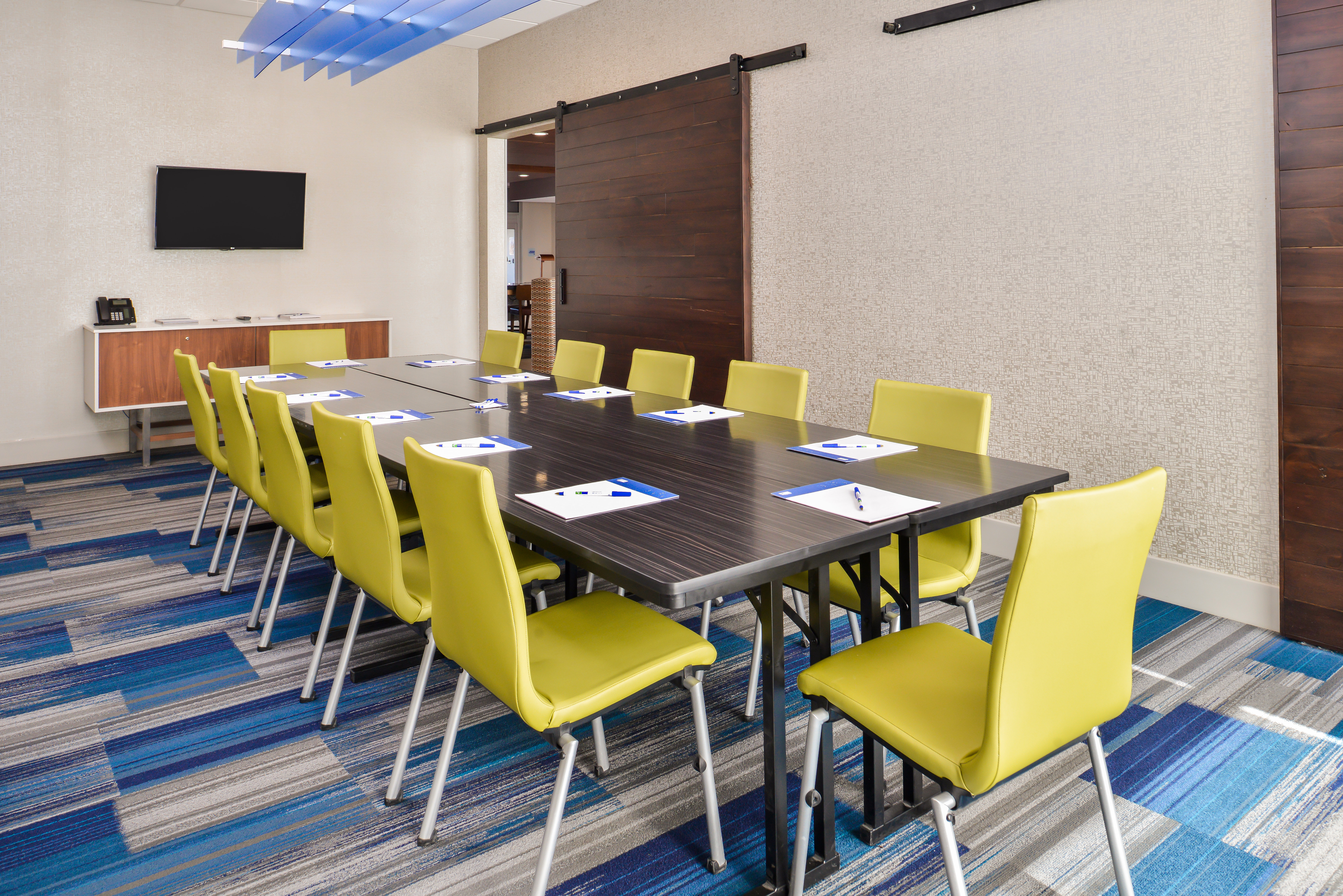 HOLIDAY INN EXPRESS & SUITES VAN HORN 49/65