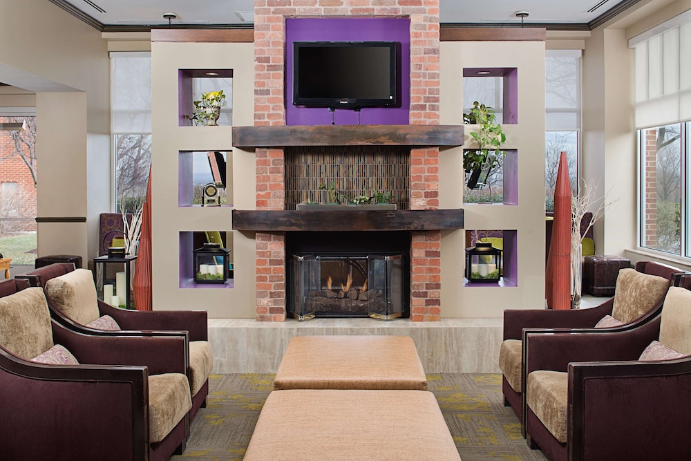 Hilton Garden Inn Hartford North/Bradley Intl Airport 30/50
