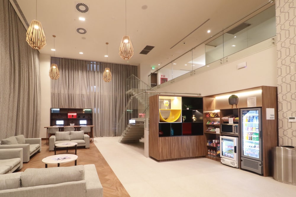 Holiday Inn And Suites Monterrey Apodaca Zona Airport 7/77