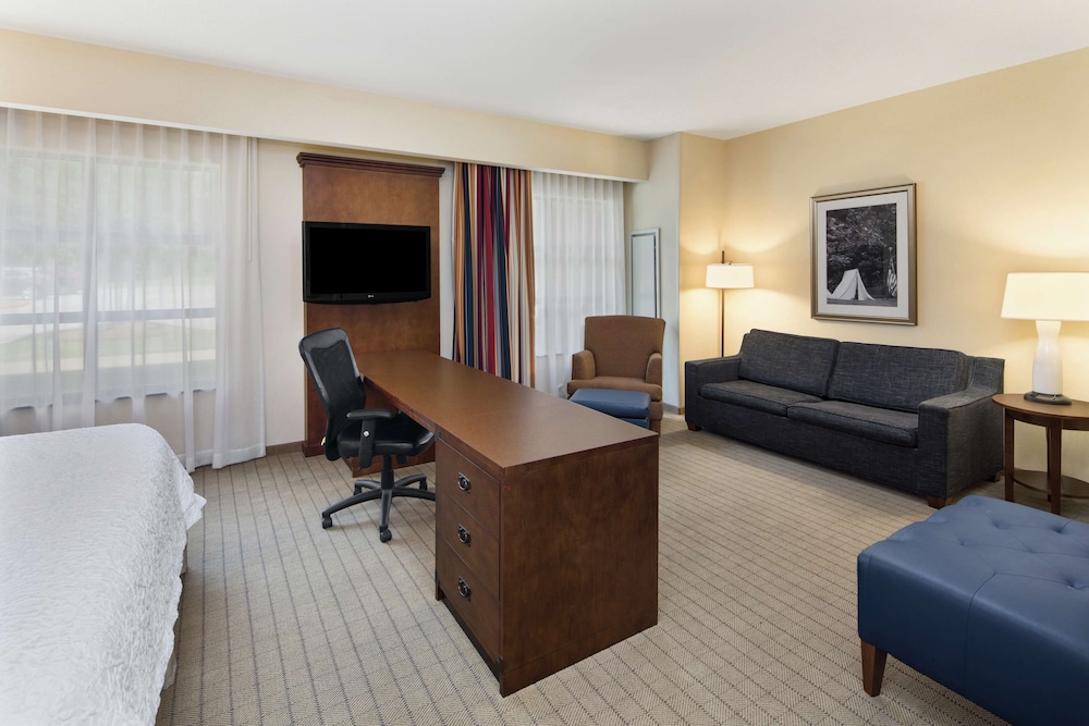 Hampton Inn Columbus South Fort Moore 22/33