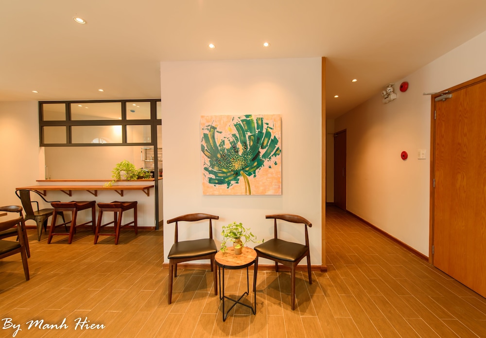 Mojzo Inn Boutique 30/50