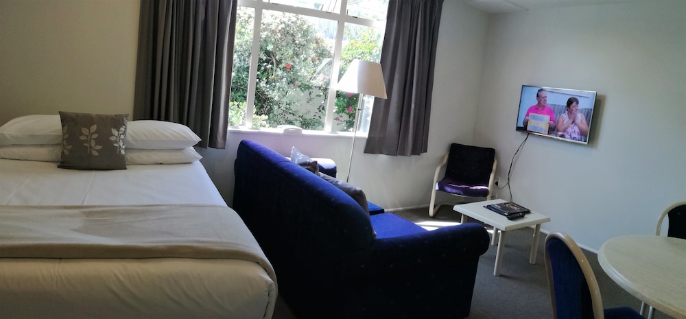 Pacific Motor Inn 23/63