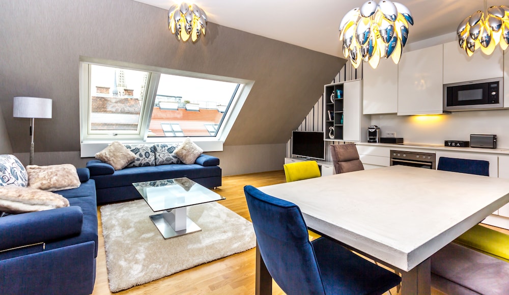 Abieshomes Serviced Apartments-Votivpark 30/50