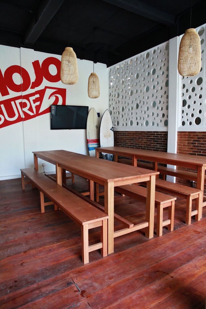Mojosurf Camp Canggu 3/32
