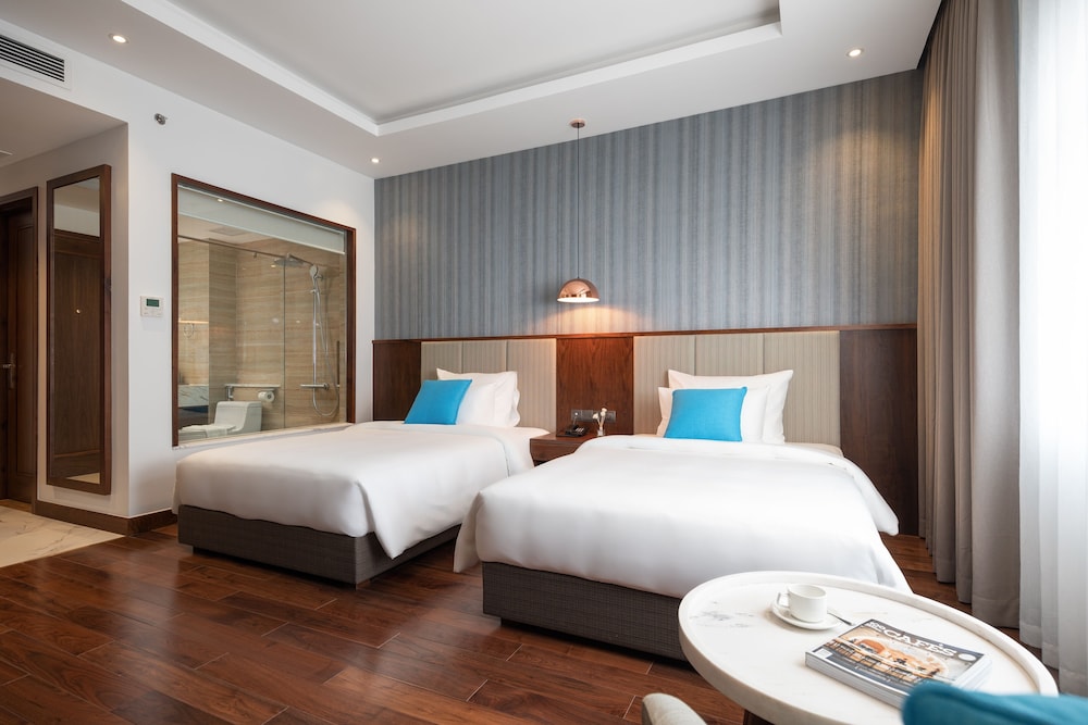 D'Lecia Hotel Ha Long 15/48