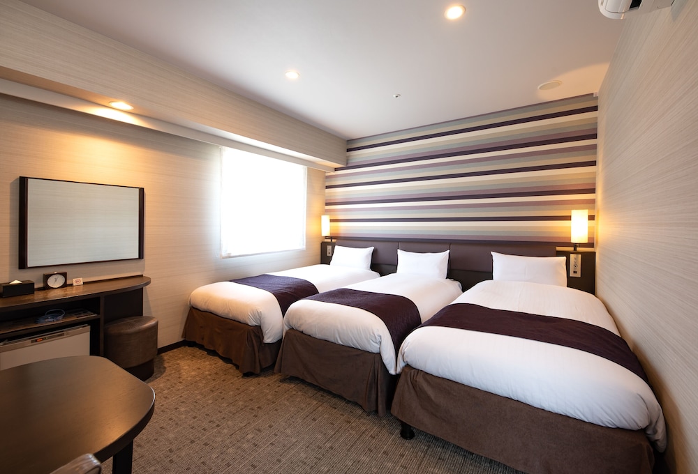 ROOM, TRIPLE, 3 BEDS