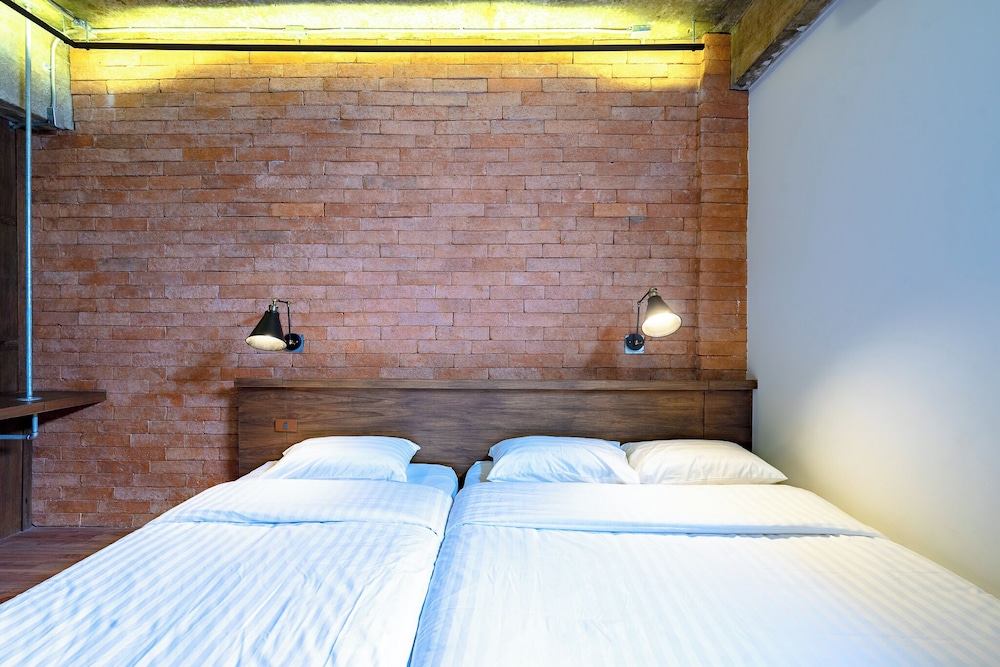 Siam Plug In Hostel 14/50