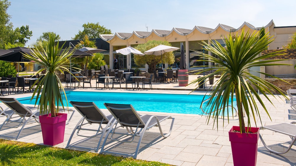 BRIT HOTEL NANTES VIGNEUX – L’ATLANTEL 41/49