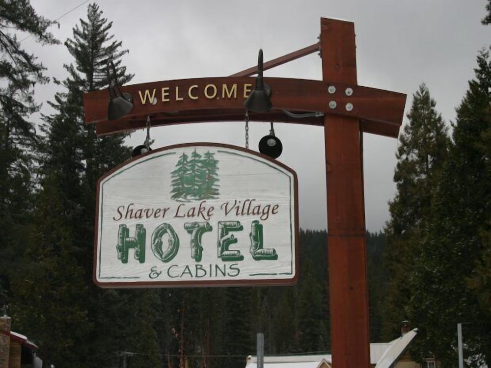 Shaver Lake Village Hotel 5/50