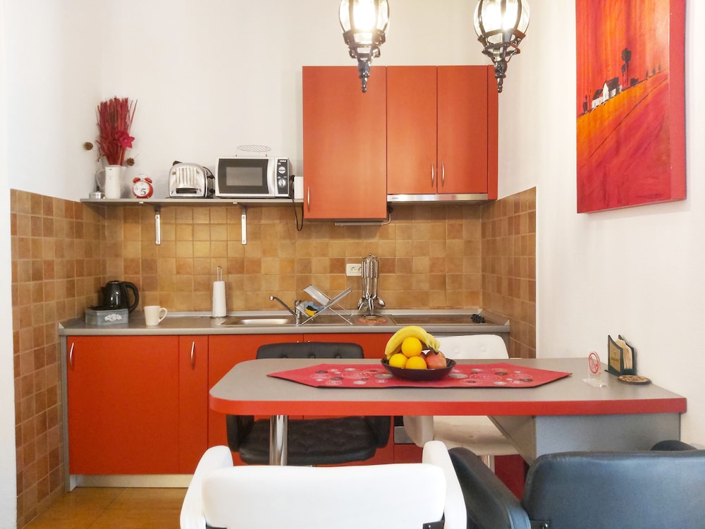 Adria Apartments 30/50