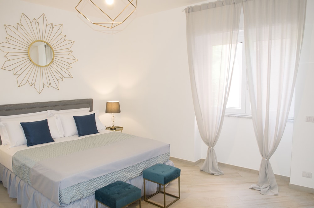 COMFORT, SUITE
