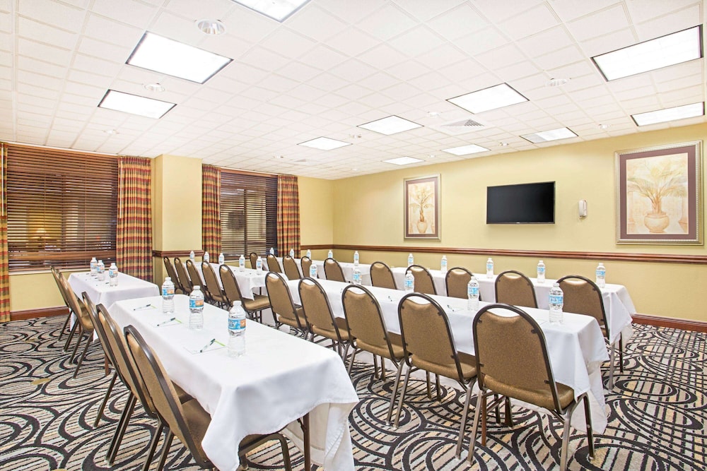 Holiday Inn Express Mobile I-65, an IHG Hotel 35/41