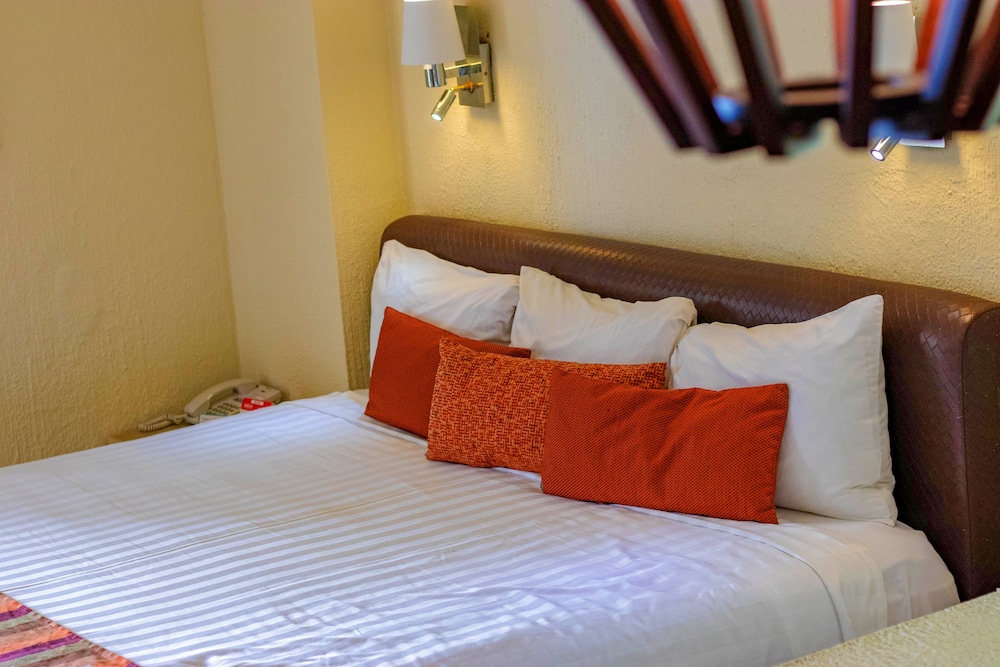 Luna Palace Hotel and Suites 13/65