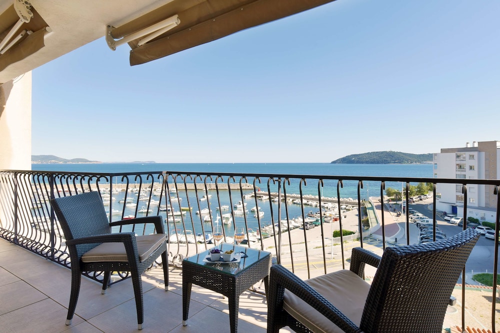 Best Western Plus La Corniche 33/45