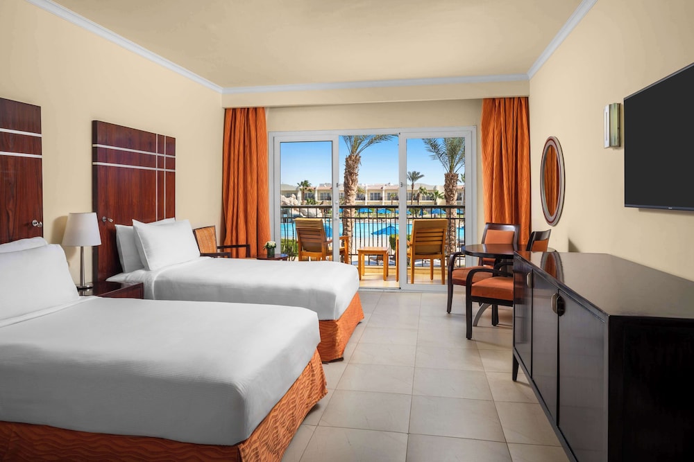 DELUXE, TWIN BEDS, MOUNTAIN SIDE, POOL VIEW