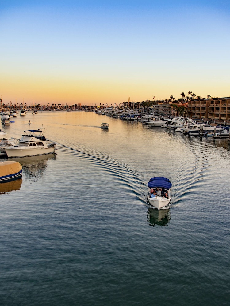 Hyatt Regency Newport Beach West 72/78