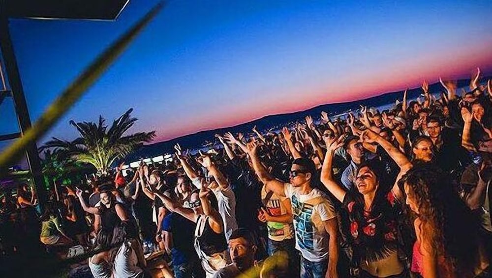 Amfibia Beach 24/28