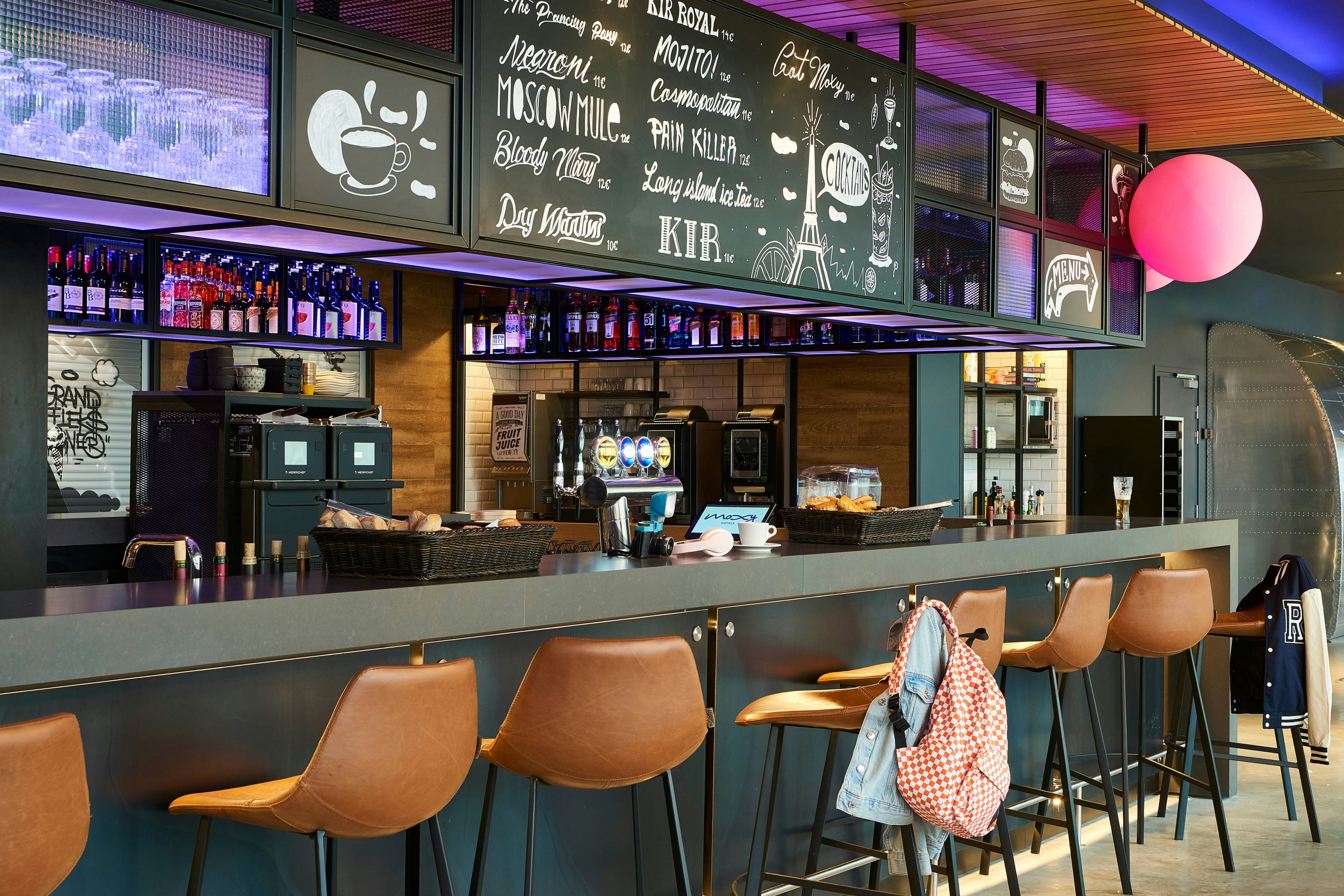 Moxy Paris Charles de Gaulle Airport 24/37
