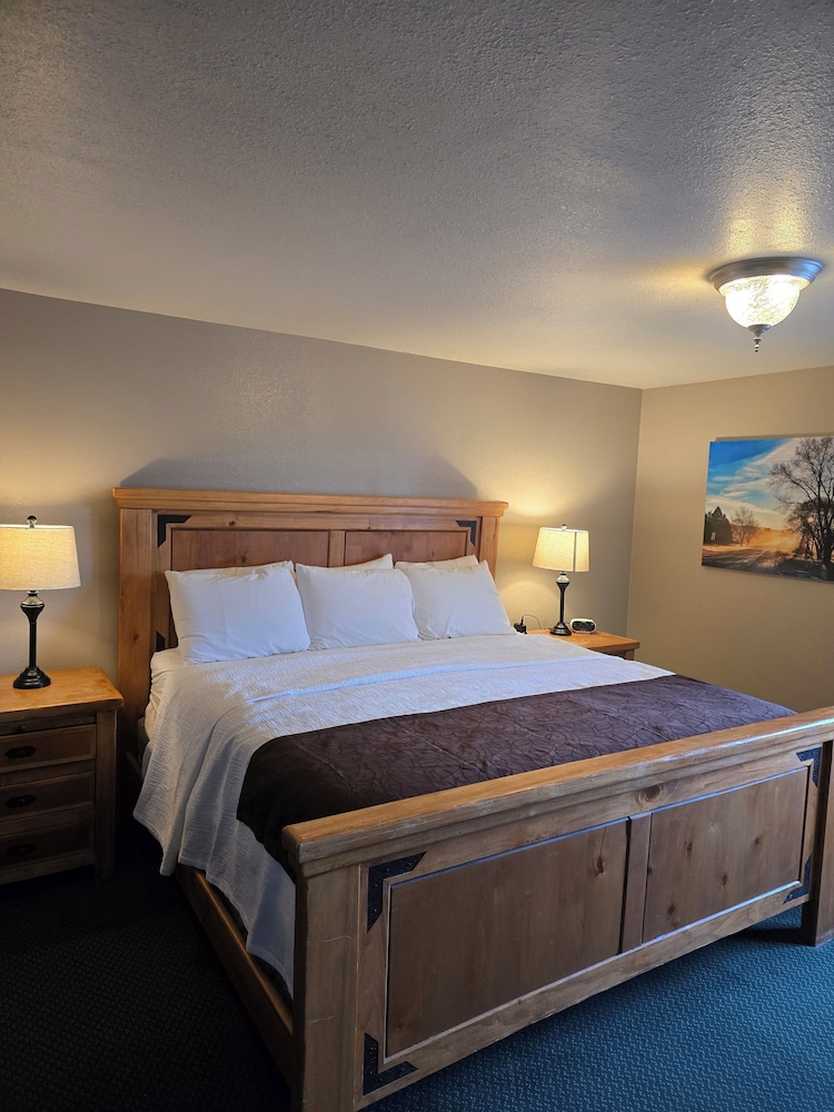 Red Ledges Inn 23/50