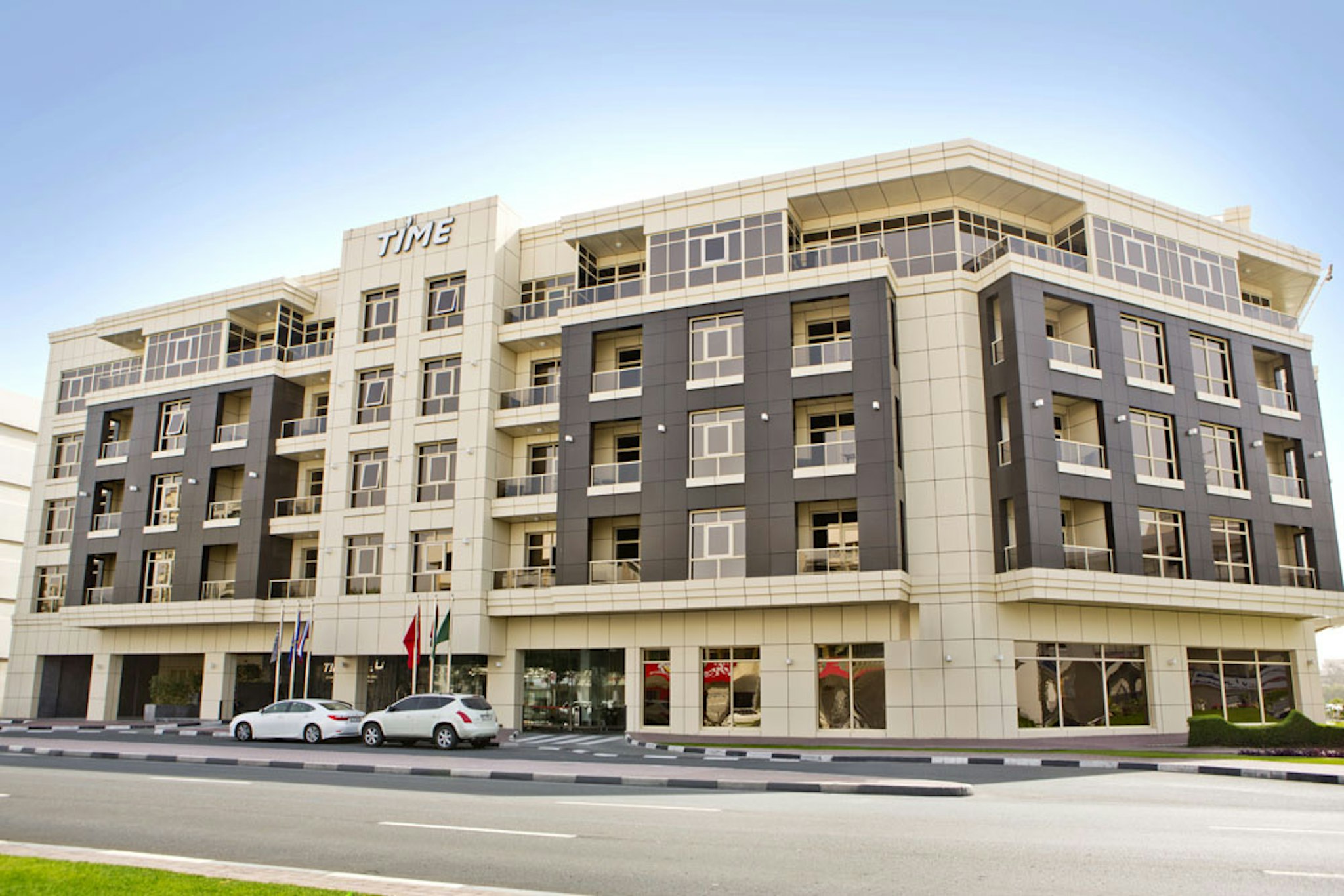 Grand Plaza Hotel 2/36