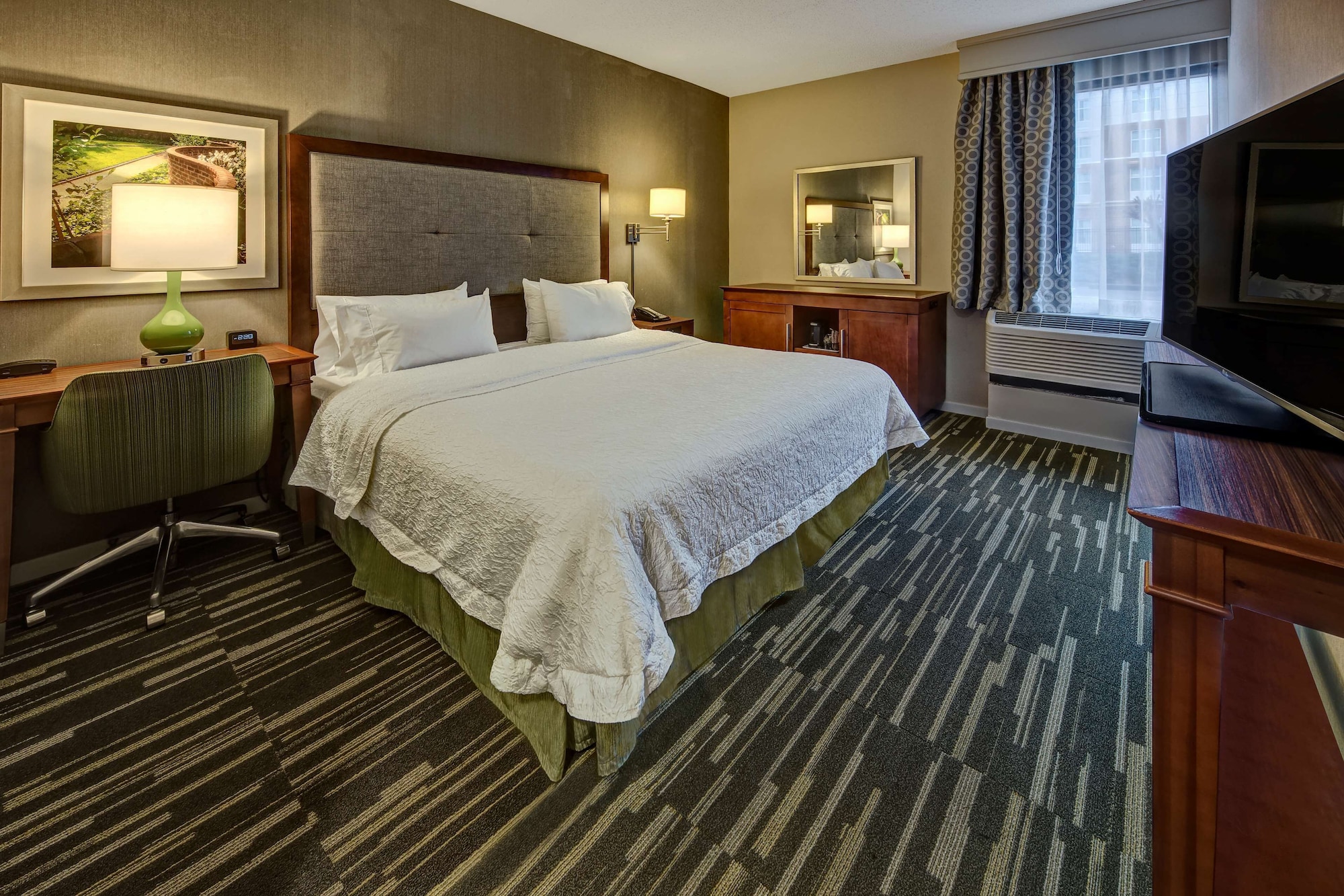 ROOM, KING BED, ACCESSIBLE