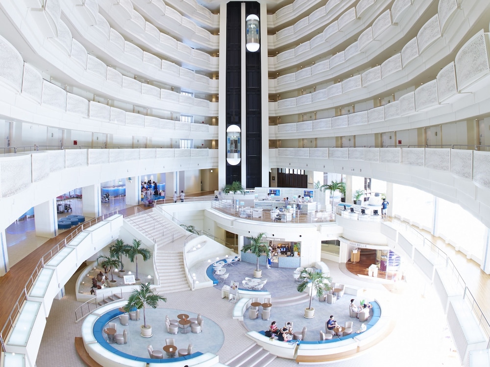 Ana Intercontinental Manza Beach Resort 40/77