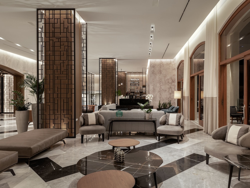 Theartemis Palace 74/100