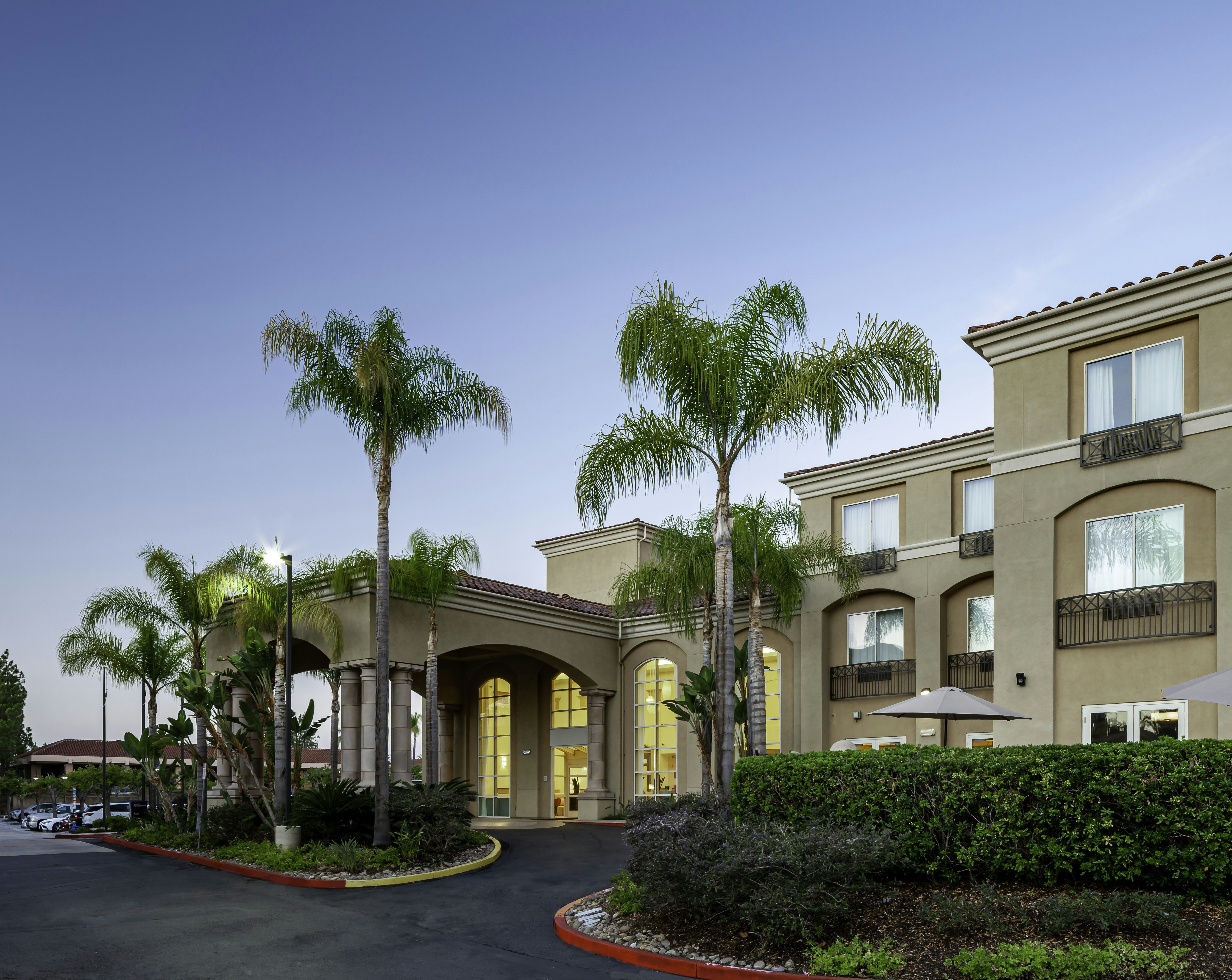 Hilton Garden Inn San Diego/Rancho Bernardo 75/78